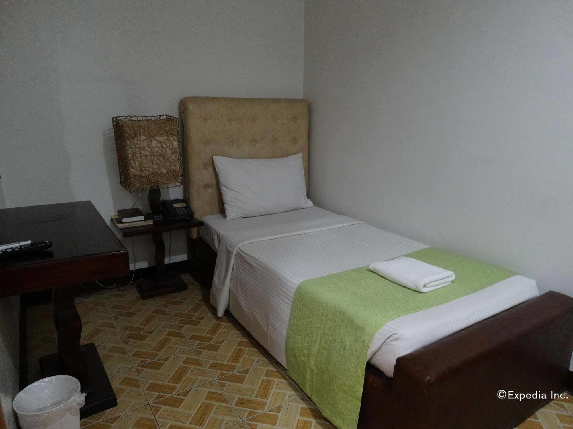 Ecoland Suites & Inn Davao City Buitenkant foto